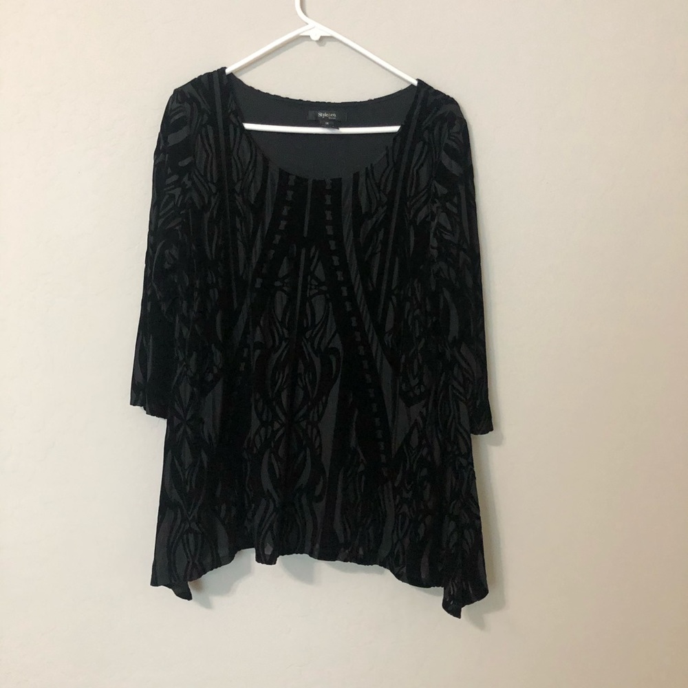Black Sharkbite Velvet Detailed Top